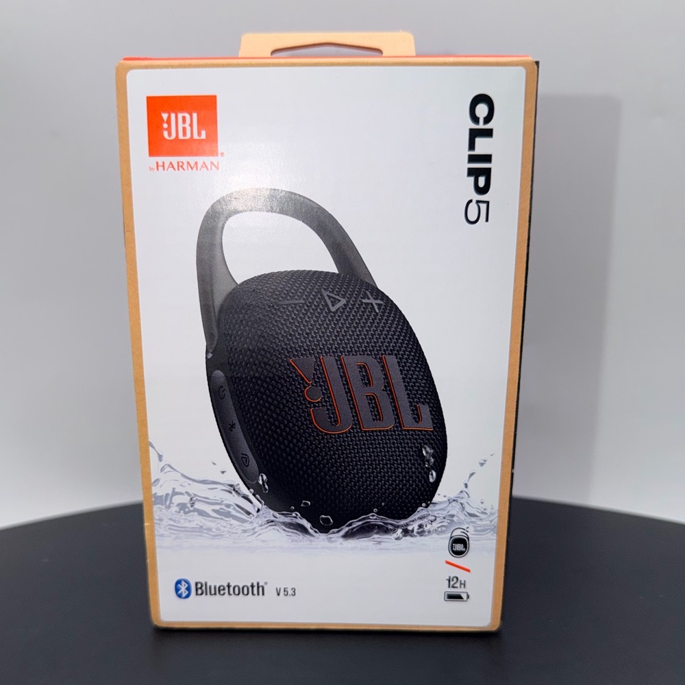 JBL Clip 5 Ultra-portable waterproof speaker
